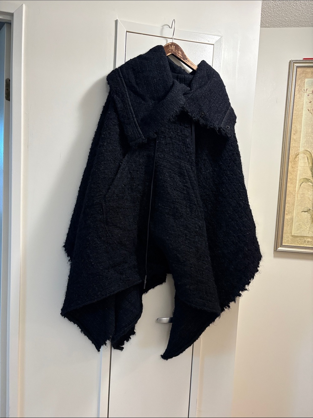 Nude. Women’s Black poncho